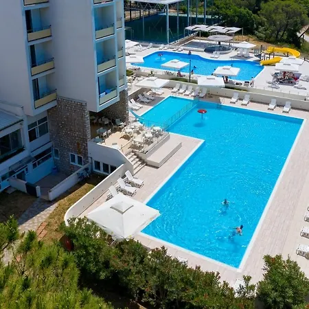 Family Adria Hotel