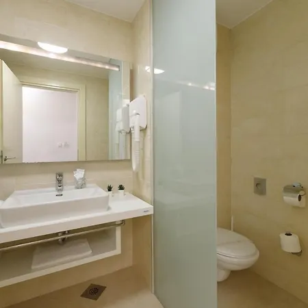 Family Adria Hotel Biograd Na Moru
