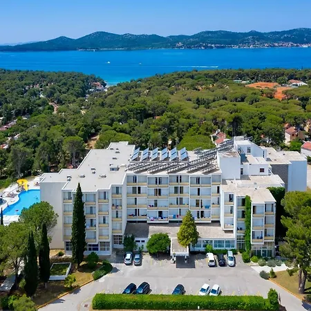 Family Adria Hotel