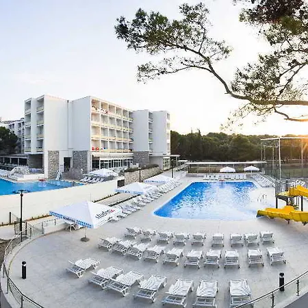 Family Adria Hotel