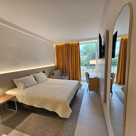 Hotel Family Adria 3*