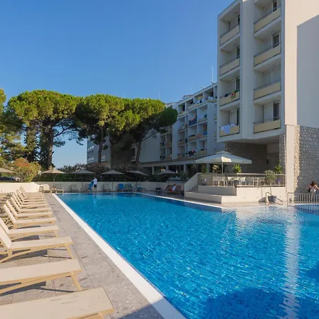 Family Adria Hotel