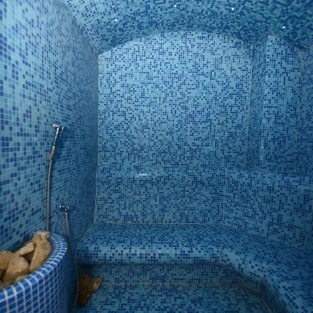Family Adria بيوغْغاد نا موغو