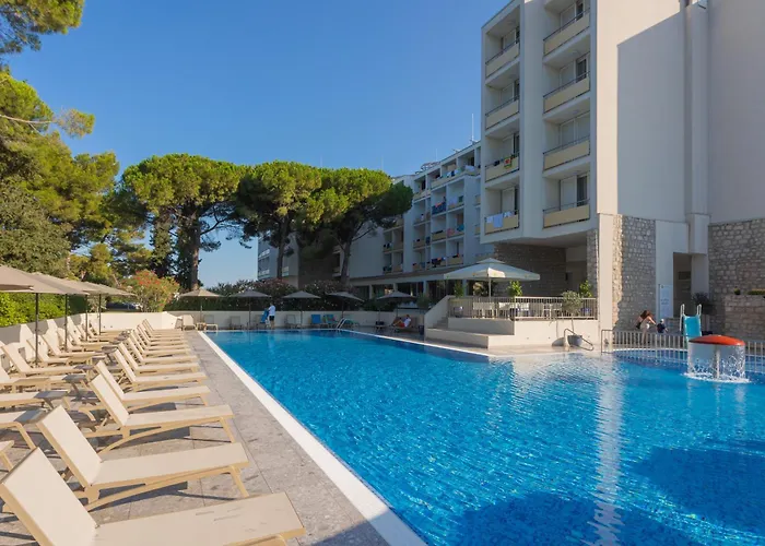 Family Adria Hotel