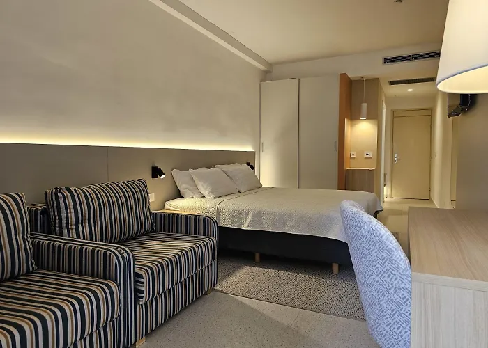 Family Adria 3* 比奥格勒·纳·莫鲁