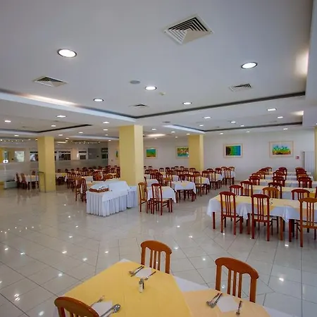 Family Adria Hotel