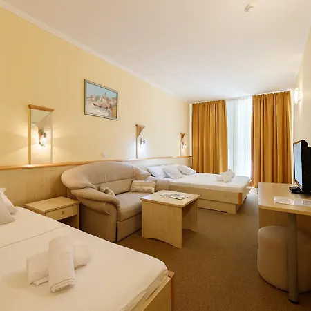 Hotel Family Adria 3*