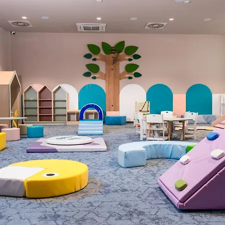 Family Adria Hotel