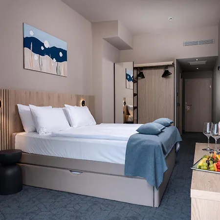 Family Adria Hotel 4*