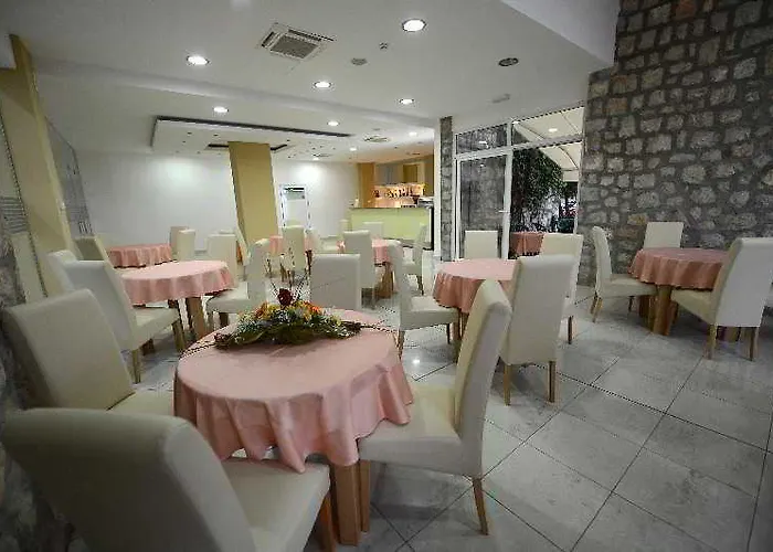 Hotel Family Adria 4*