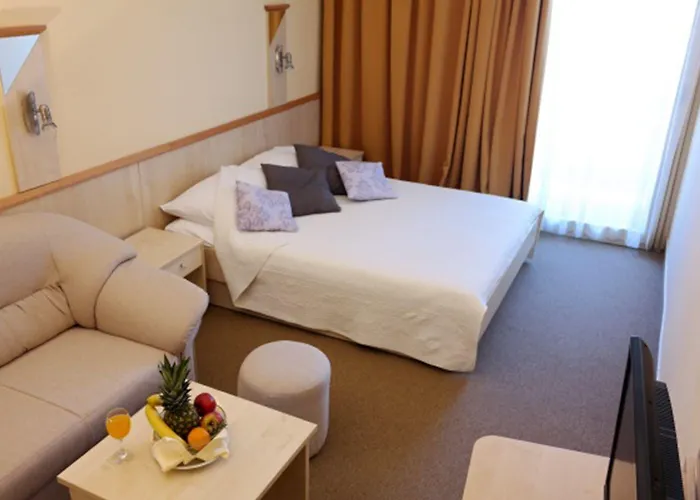 Family Adria Otel Biograd Na Moru