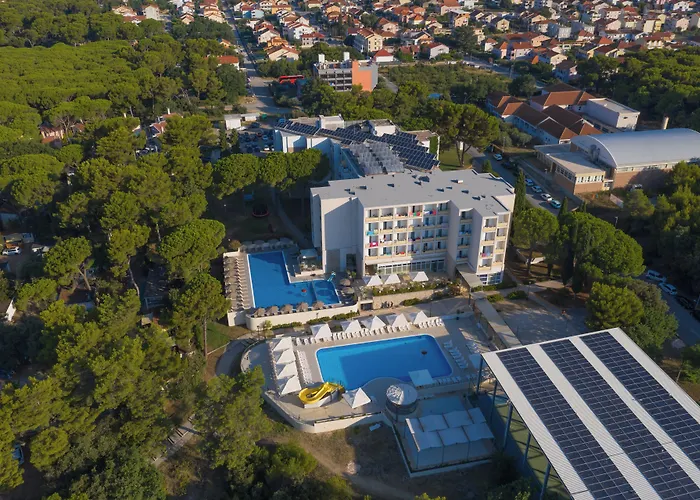 Family Adria Otel Biograd Na Moru