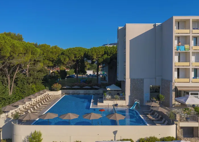 Family Adria Otel 3*